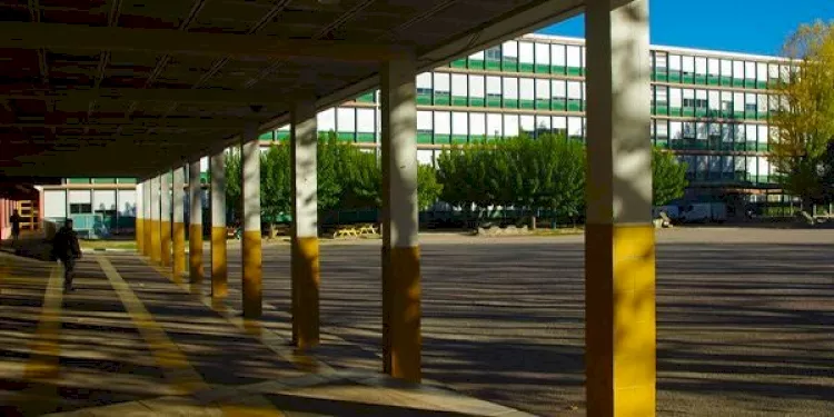 Lycée Philippe de Girard-Schuman